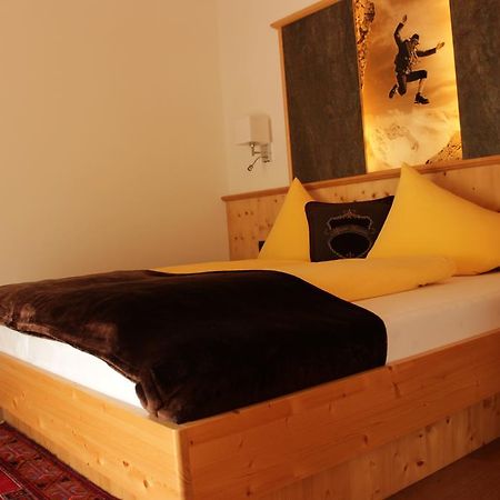 Haus Hintertux Hotel Bagian luar foto